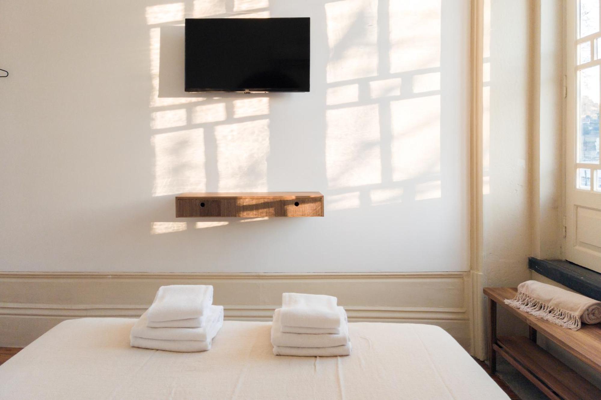 Viva Alameda Suites - River Guest House Porto Buitenkant foto